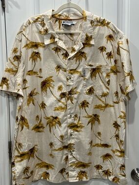 Columbia Men’s Size XXL Palm Tree Button Up Shirt Hawaiian Camp Shirt EUC